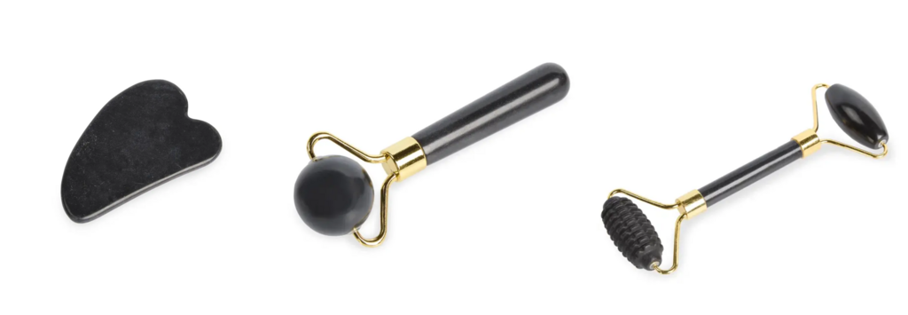 Массажный набор гуаша 2 роллера (ролика) и скребок для лица из кварца черный.png Массажный набор гуаша 2 роллера (ролика) и скребок для лица из кварца черный.png